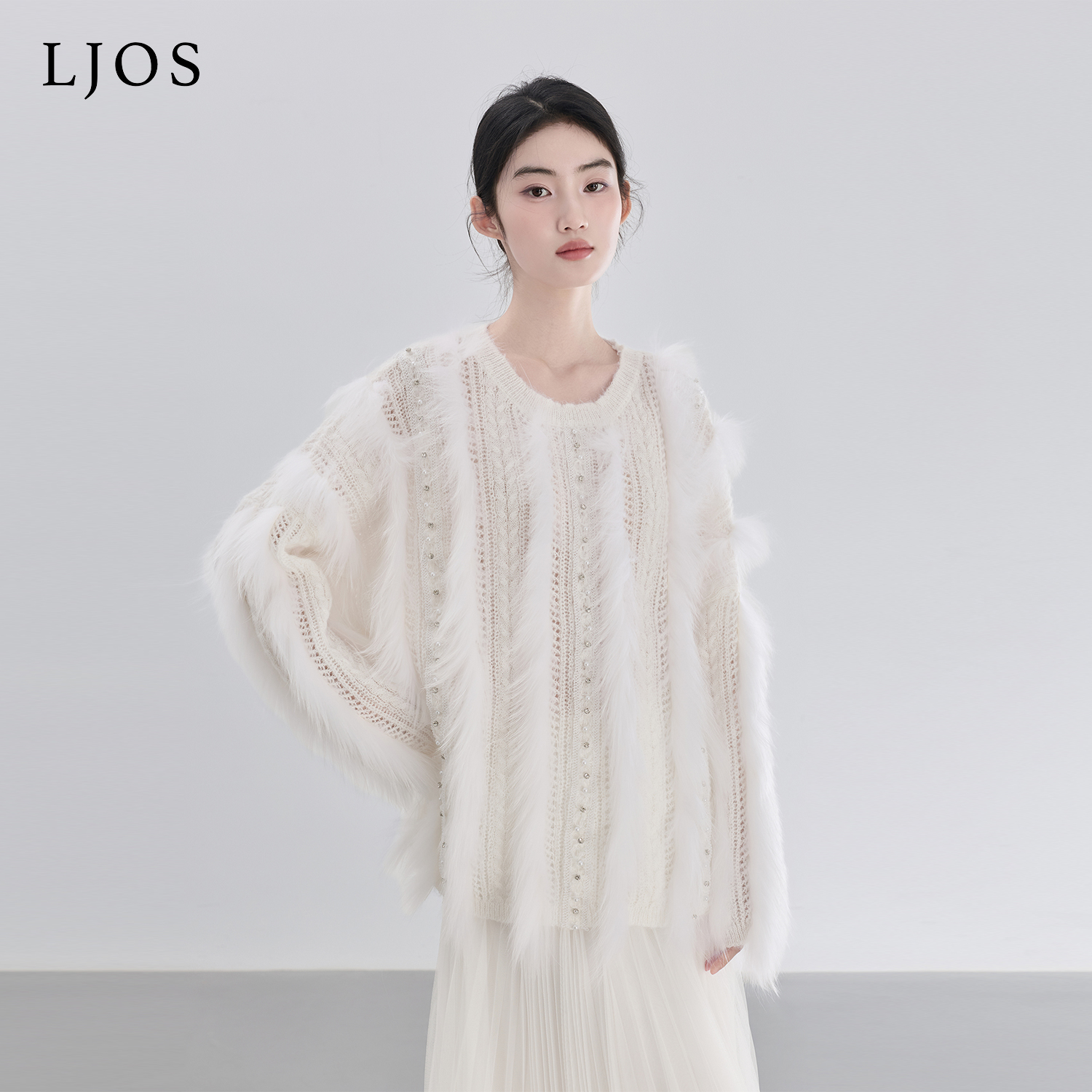 LJOS | 雾雪白狐狸毛拼接针织衫2025冬钉钻温柔宽松高级感毛衣