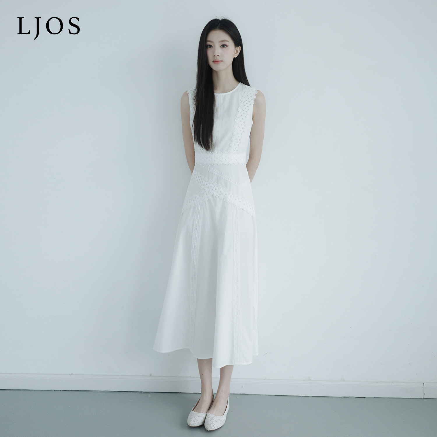 LJOS |皓月白蕾丝装饰修身无袖连衣裙2026夏季新品白色长裙显瘦