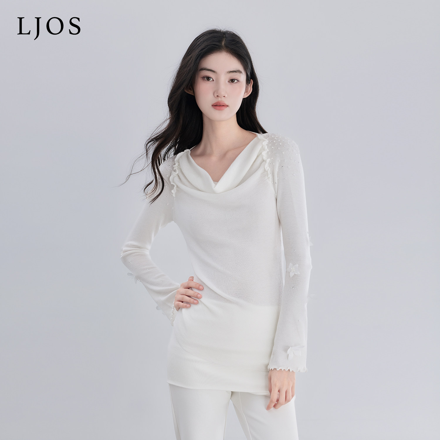 LJOS | 栀子白挂脖绑带瑜伽风针织衫2025冬长袖简约修身显瘦上衣