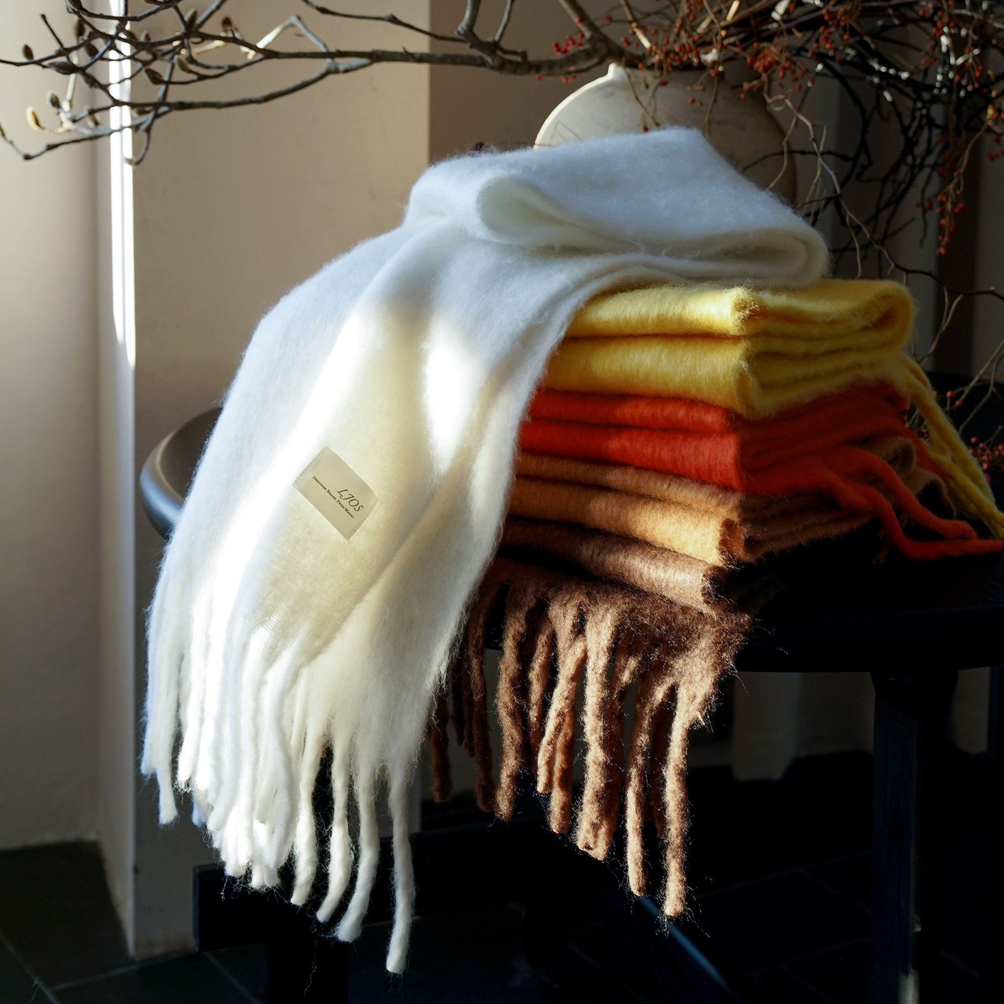 重磅羊驼毛暖冬蓬松纯色围巾