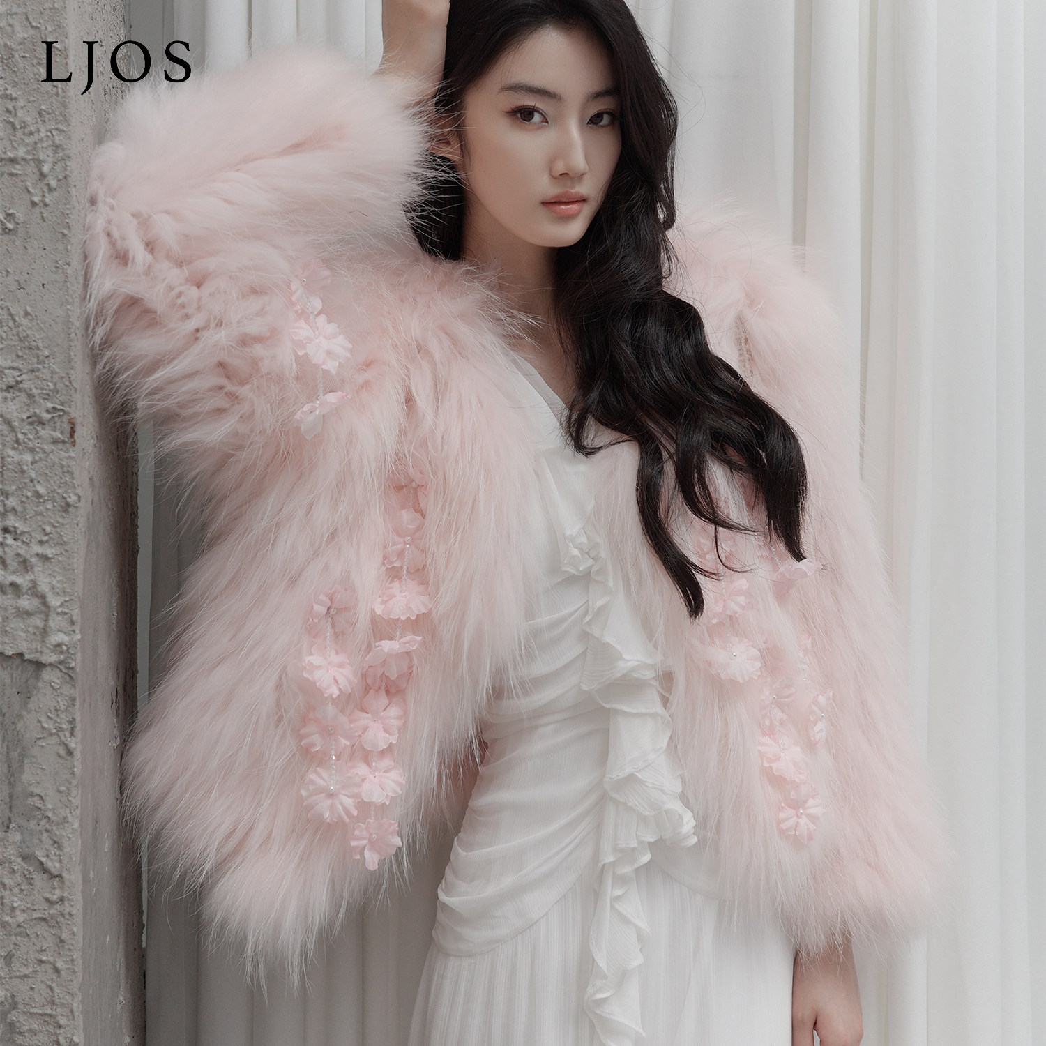 LJOS｜蜜桃糖霜花朵装饰貉子毛皮草2025秋冬保暖粉色真皮草外套