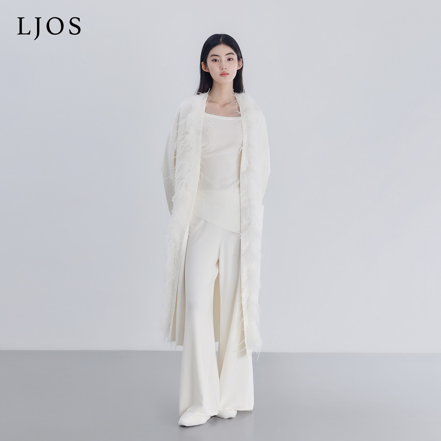 LJOS | 重工鸵鸟毛钉珠装饰高克重羊毛开衫2025冬白色长外套简约