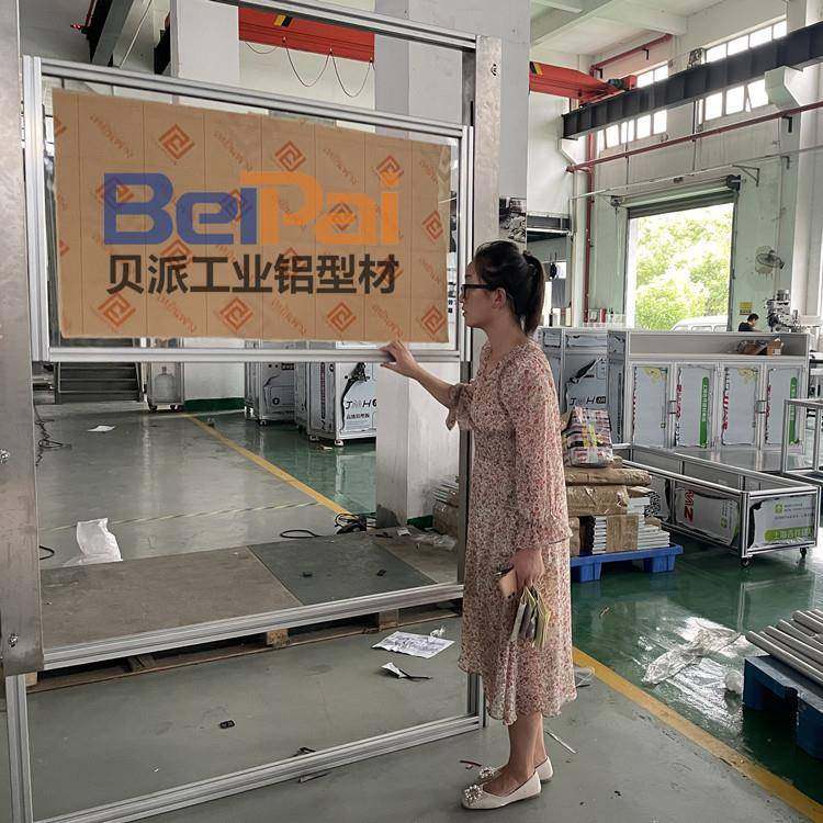 专业设计手动式升降门链轮防护门非标装配设备钣金外框架设计