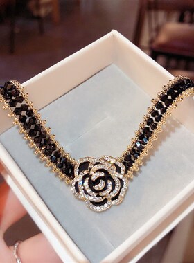 韩国网红气质水钻黑玫瑰项链吊坠2022年新款潮短锁骨链水晶颈链女