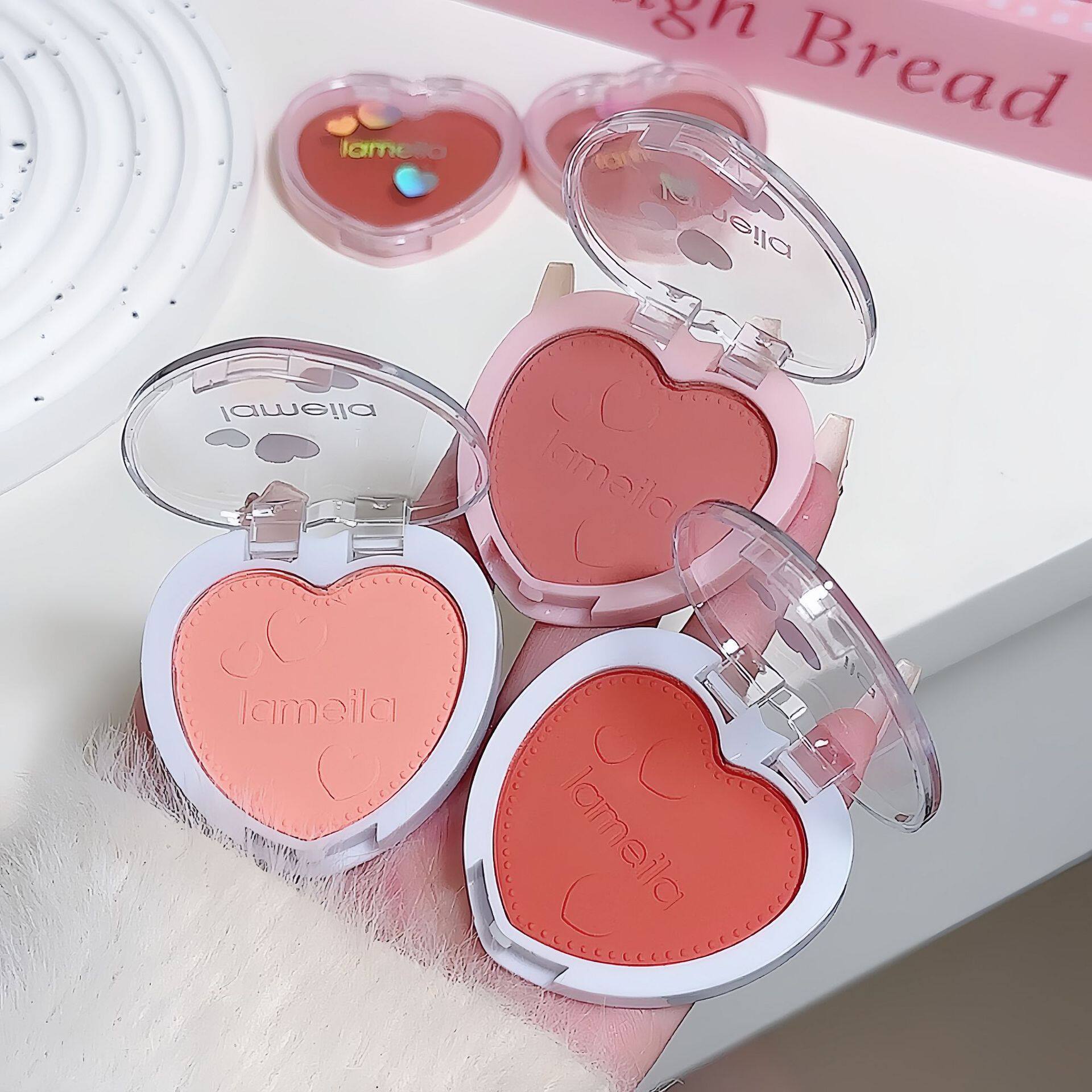 拉美拉心动小腮红妈生感自然肌肤清透红晕学生党便携爱心胭脂修颜