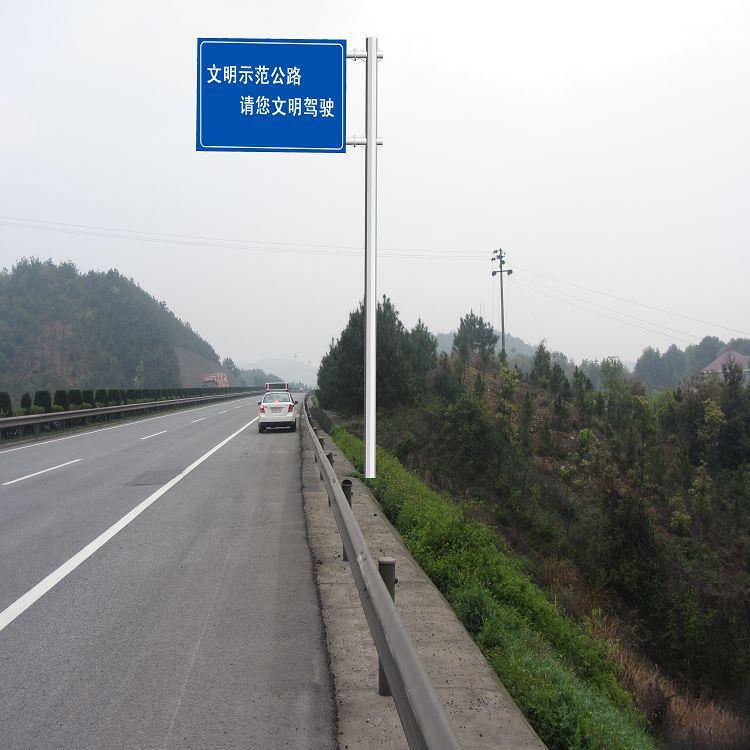 供应道路灯节能LED道路灯农村项目照明路灯杆热镀锌灯杆