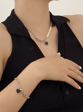 天然珍珠拼接链条黑色爱心项链 轻奢小众锁骨链高级设计感OT手链