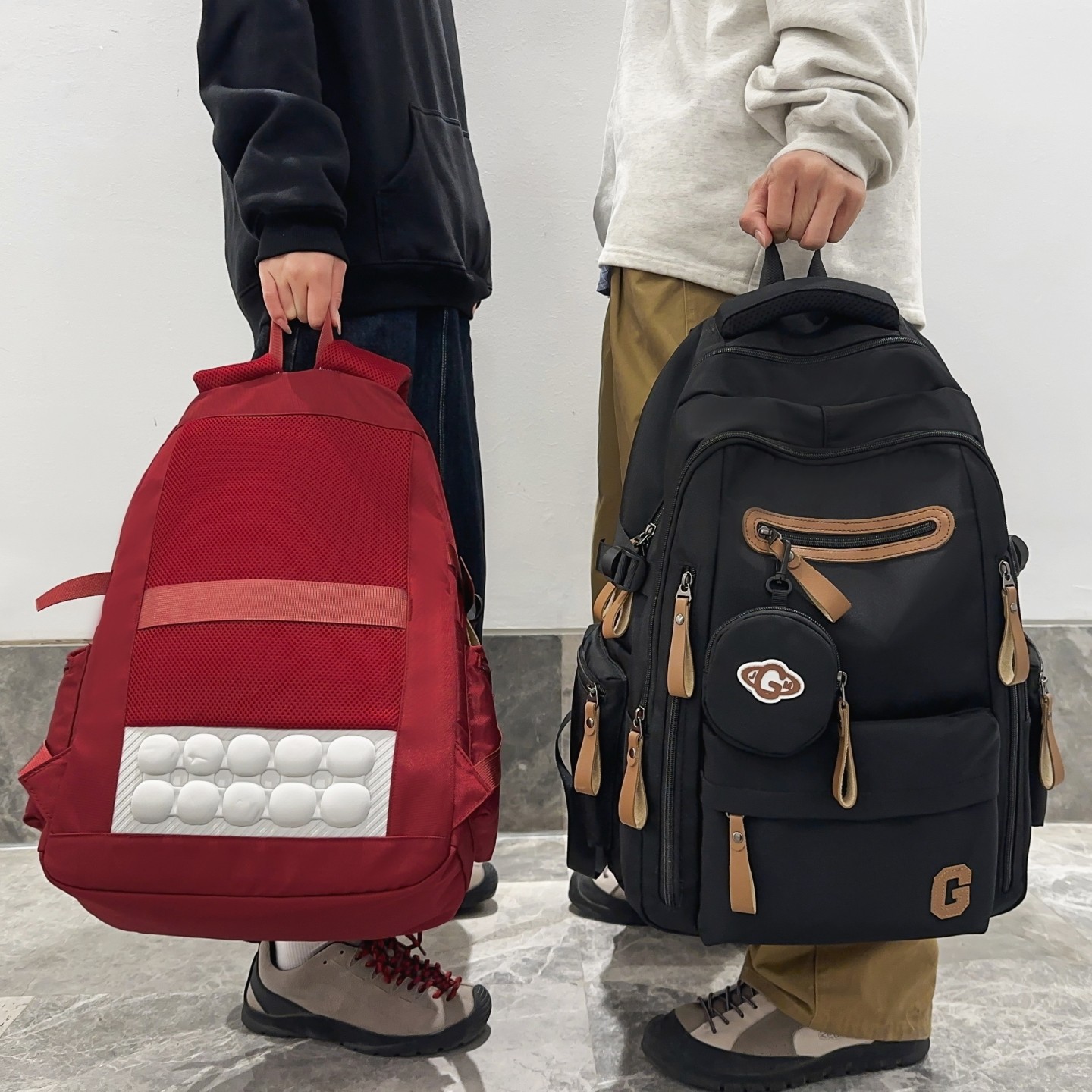 减负书包初中生女生高中学生潮酷大容量双肩包结实耐用旅行背包男