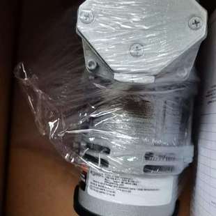真空泵 型号 v111 库号：M403328 moa 价可议