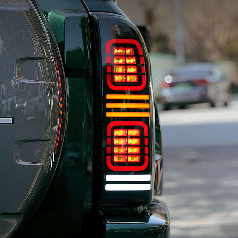 适用于途乐Y61尾灯总成 适用05-22款途乐y61跑马流光全led后尾灯