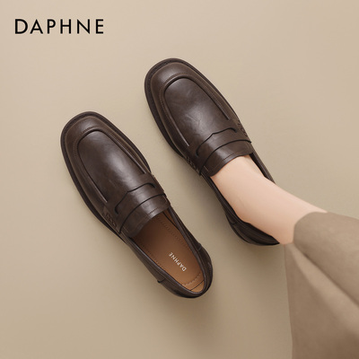 达芙妮棕色乐福鞋女英伦风通勤