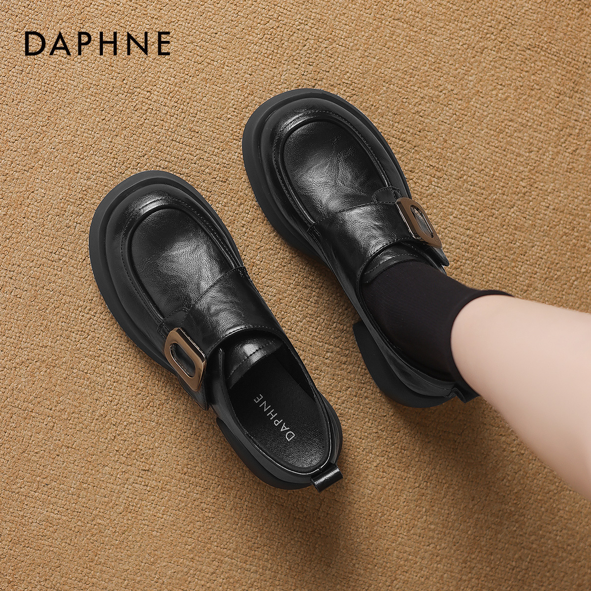 达芙妮厚底乐福鞋女黑色英伦风