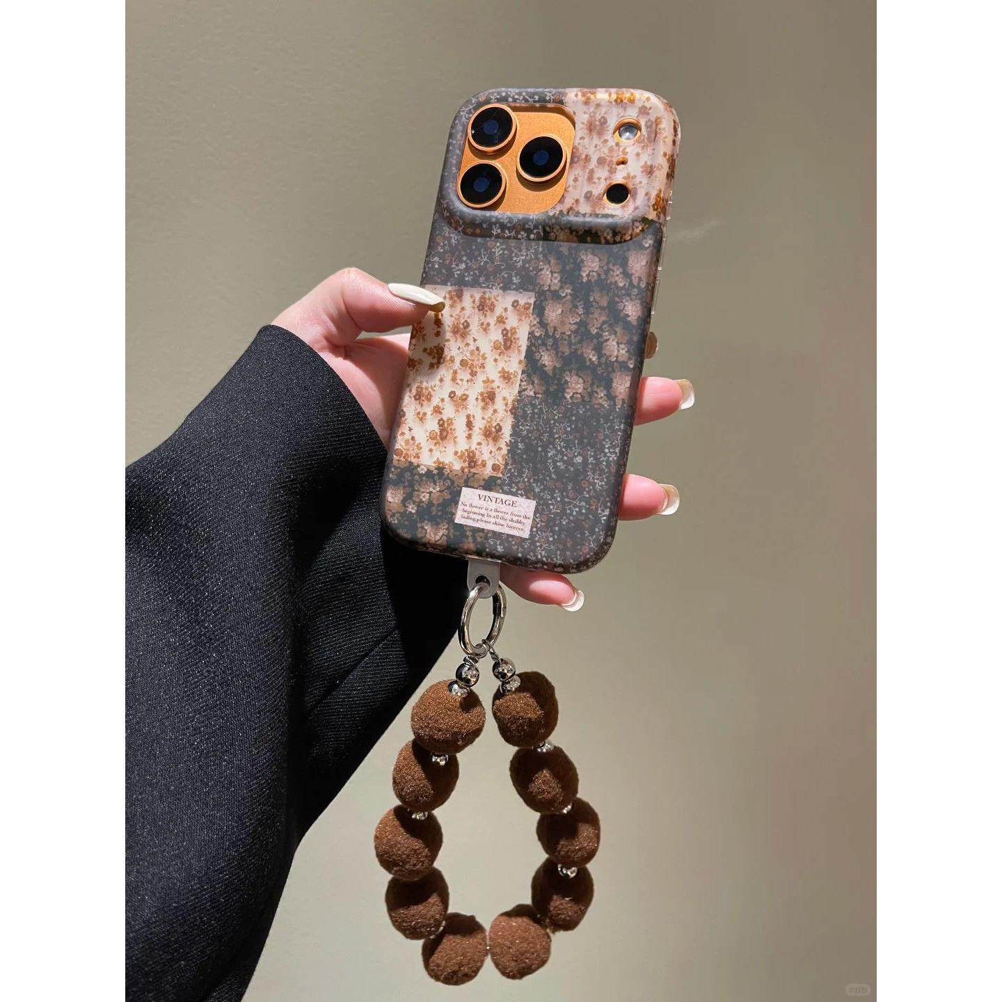 秋冬磨砂感棕色碎花带手链适用于苹果17promax手机壳16/13防摔15,3C数码配件,手机保护套/壳,淘宝优惠券,粉丝福利购,淘宝优惠卷
