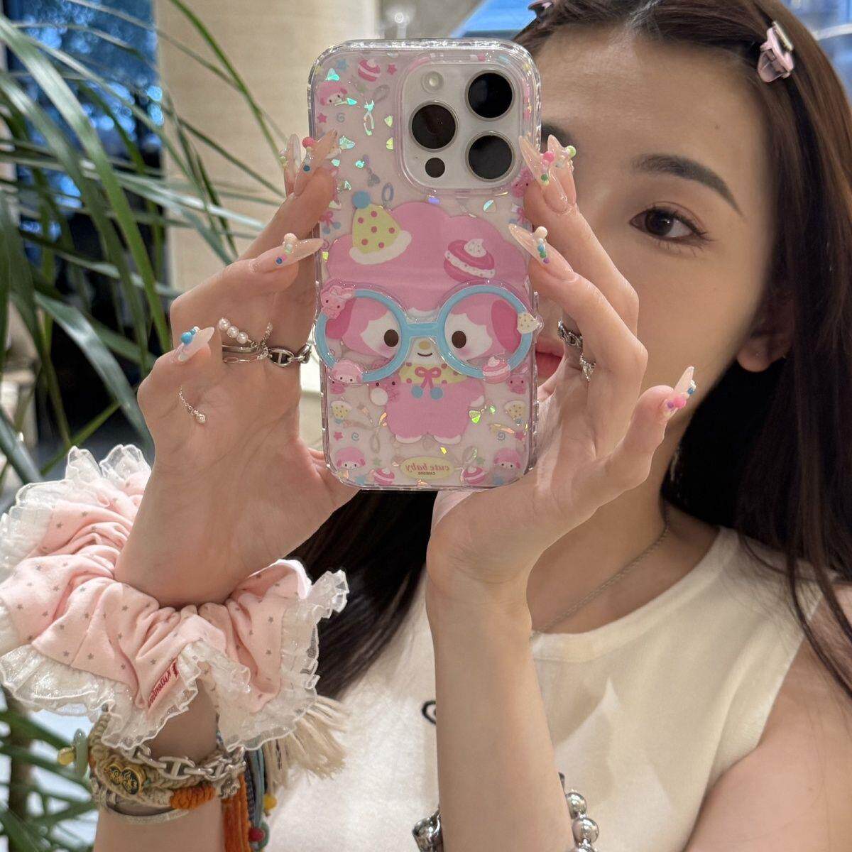 日韩简约粉小羊贴片蓝圆眼镜适用16promax手机壳iPhone15pro新款