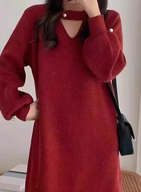 高级感气质中长版l红色针织洋装女2023秋冬新款宽松打底挂颈毛衣