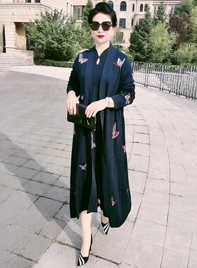 喜婆婆针织刺绣j长袖连衣裙女秋冬新中长款红色镶钻套头打底两件