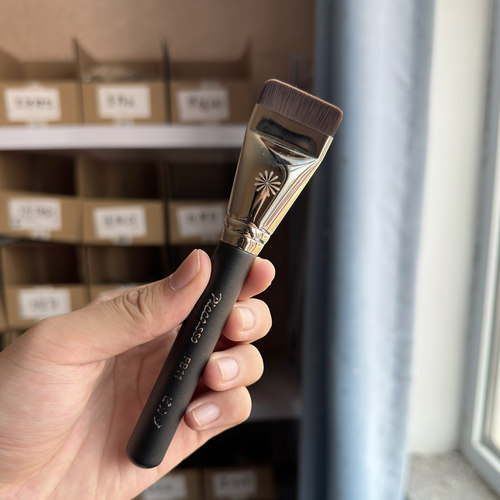 pony推荐毕加索FB11平头粉底刷面膜刷扁头超薄一字型无暇裸肌遮瑕