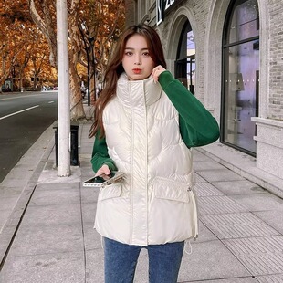 秋冬宽松大码洋气设计感学生小众亮面羽绒棉服马夹外套马甲坎肩女