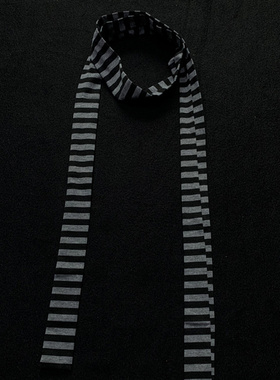 日系松弛感长款围脖经典黑灰色条纹围巾女秋季薄款护颈长条小围巾