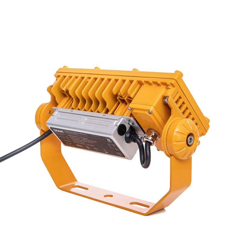 NFC9760隔爆LED防爆灯 隧道三防灯 防水防尘防腐加油站投光灯100W