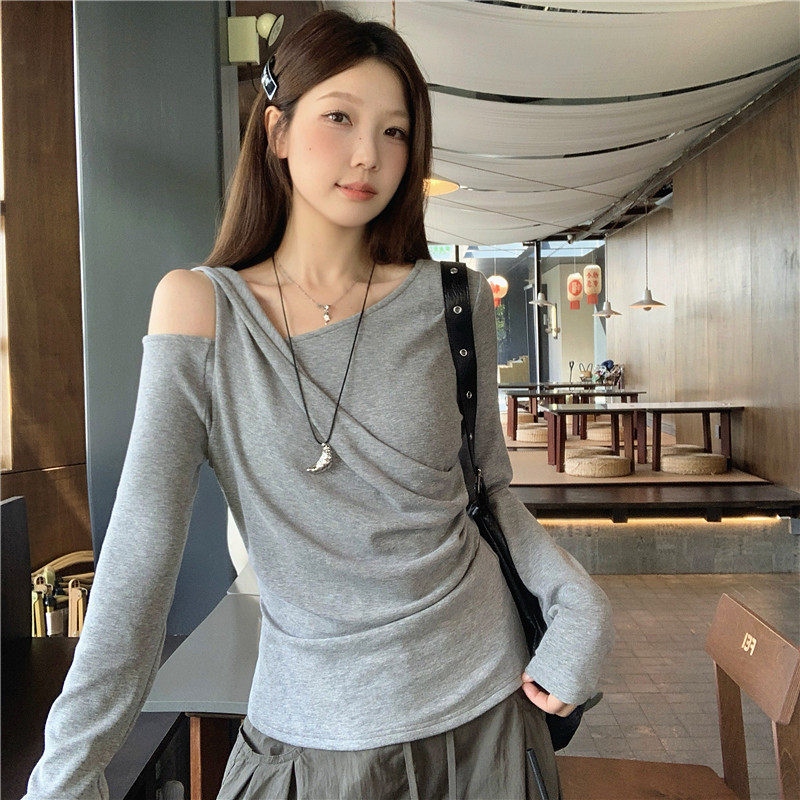 实拍秋季大码韩系镂空露肩假两件T恤纯欲设计感斜肩打底衫上衣