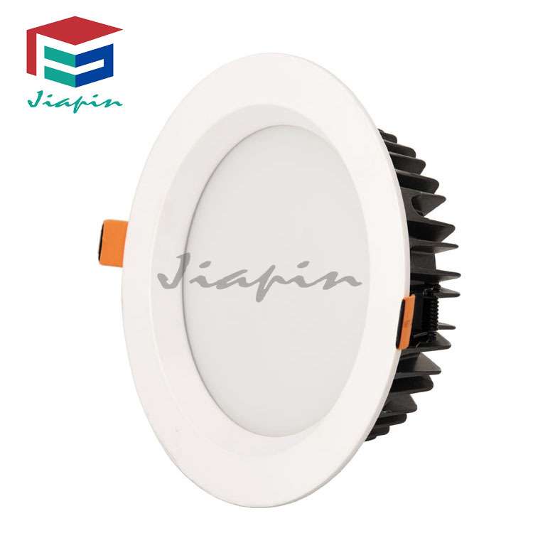 led压铸筒灯5W7W15W18W嵌入式贴片筒灯酒店商场服装店工程天花灯