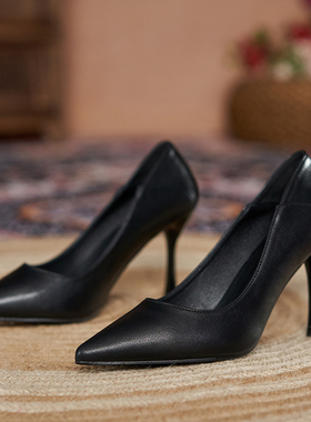 工鞋女黑色大码41一43宽脚加肥高跟鞋上K班职业软皮细跟秋季工作