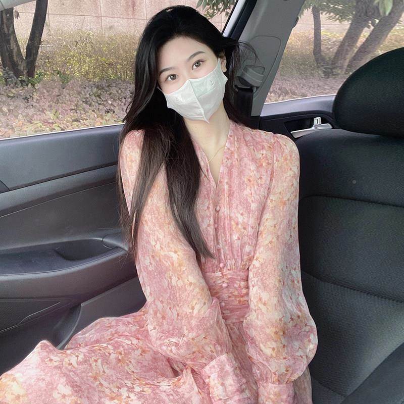 欧洲站春3964女网红爆款2连衣裙023温柔风粉色碎花裙装海边度沙假