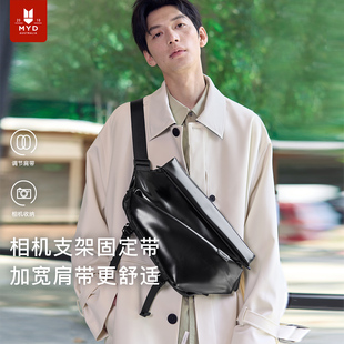 胸包男士大容量机能斜挎包摄影包2024新款时尚通勤包单肩骑行背包