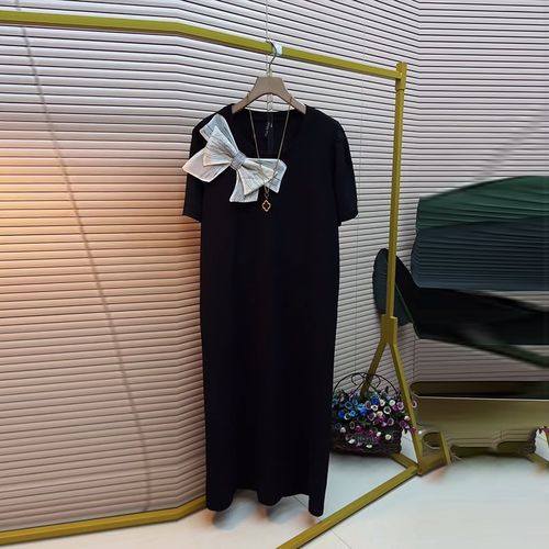 大码女装立体花朵短袖T恤裙胖妹妹中长款显瘦简约2024新款连衣裙