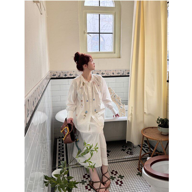 晶咕蕾蕾【一见钟情】重工彩色刺绣长袖衬衫+纯色高腰A字半身裙