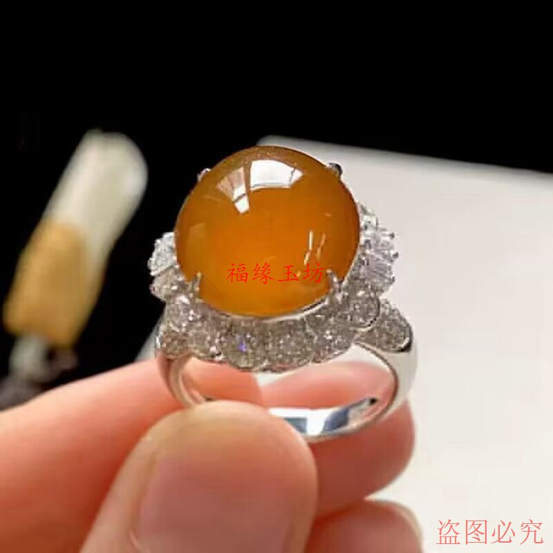 精品缅甸老坑翡翠色冰种黄翡镶嵌大蛋面超闪玉戒指高级感轻奢女款