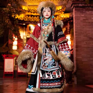 出租新款藏族苗族藏袍加厚西藏旅游少数民族风拍照舞蹈演出服租赁