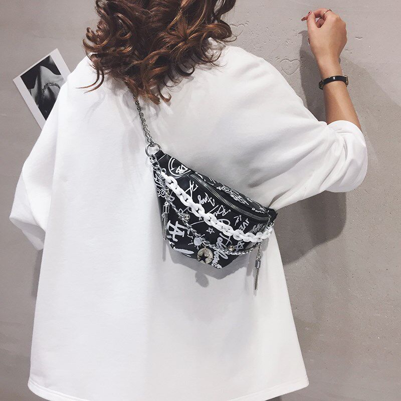 超火日韩涂鸦胸包包女202w3新款网红腰包学生单肩链条斜挎包潮