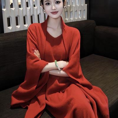 早秋法式慵懒松弛感穿搭巨好看大方得体绝美红色针织连衣裙套装女