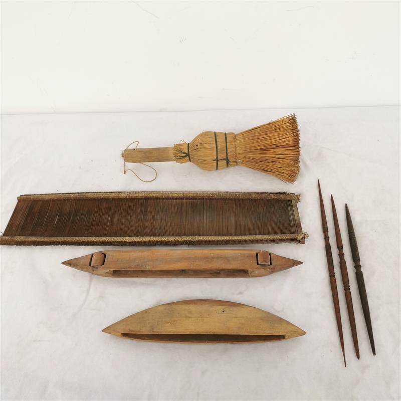 民俗老物件手工织布机摆件老纺线车工具纺线锭杆篦子刷子梭子收藏