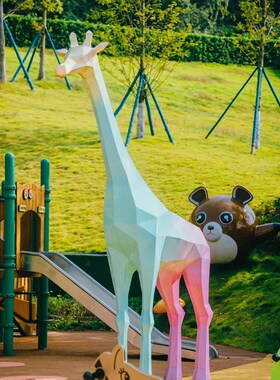 玻璃钢几何动物雕塑长颈鹿摆件大象户外草坪兔子装V饰梅花鹿公园