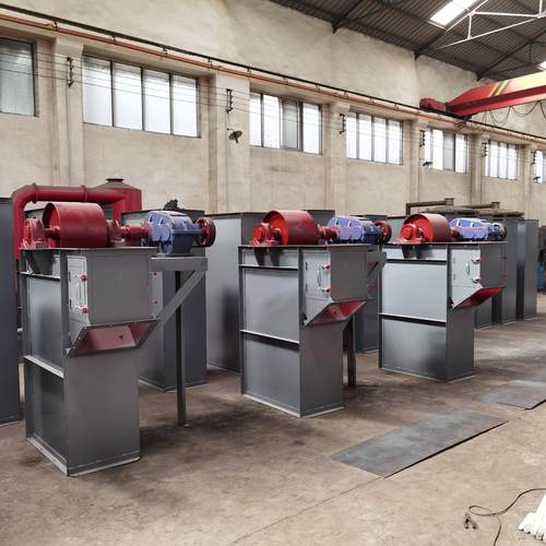 碳钢不锈钢垂直提升机 水泥石灰垂直上料矿用斗式提升机