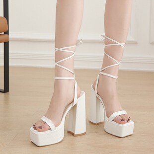 新款15cm恨天高白色凉鞋粗跟防水台模特走秀演出T交叉绑带高跟鞋