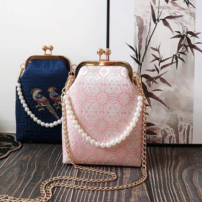 新中式斜挎手机包随身小包仿宋锦国风手拎手工迷你包珍珠手提包