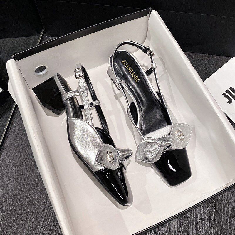法式粗跟包头凉鞋女2o024新款夏季外穿精致一字带银色单鞋大码女