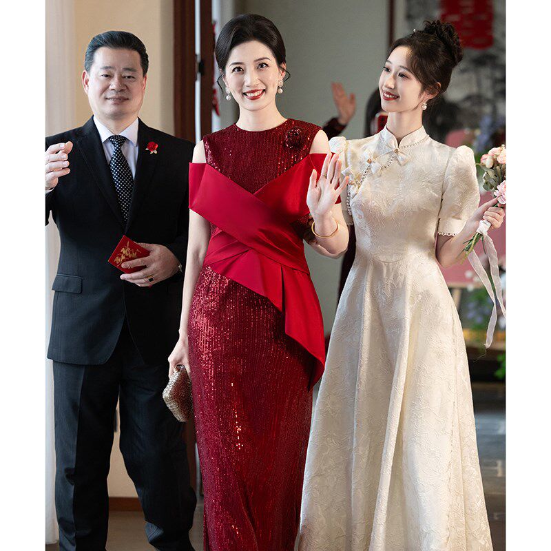 红色喜婆婆婚宴装高贵年轻结婚妈妈礼服高端洋气婚礼喜服小个子