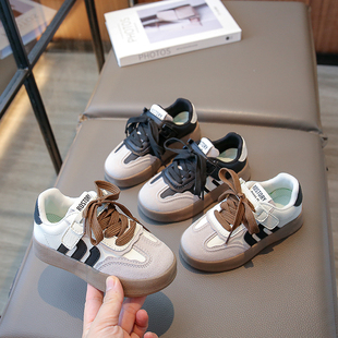 男童板鞋低帮2023新款秋季儿童软底运动鞋女童鞋子百搭德训鞋秋款