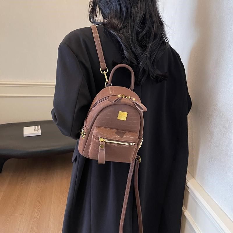 冬季复古女式双肩包2024新款百搭后背包高级感精致迷你小众书包