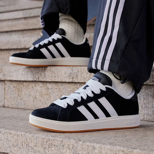 adidas/阿迪达斯男鞋新款低帮耐磨舒适休闲运动板鞋JP6335