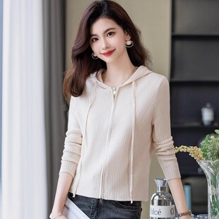 秋冬女装2024新款连帽拉链长袖针织衫小个子洋气短款开衫毛衣外套