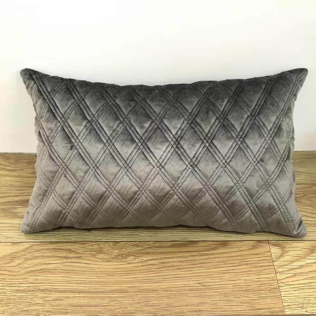 出口订单尾货加厚短毛绒夹棉抱枕套30*50cm简约现代绗缝纯色靠垫