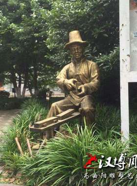 玻璃钢仿铜人物雕塑磨刀主题雕塑公园园林景观雕塑大型加工案例