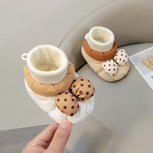 一岁女宝宝公主鞋 子软底6到12个月婴儿棉鞋 婴幼儿袜套步前鞋 冬季