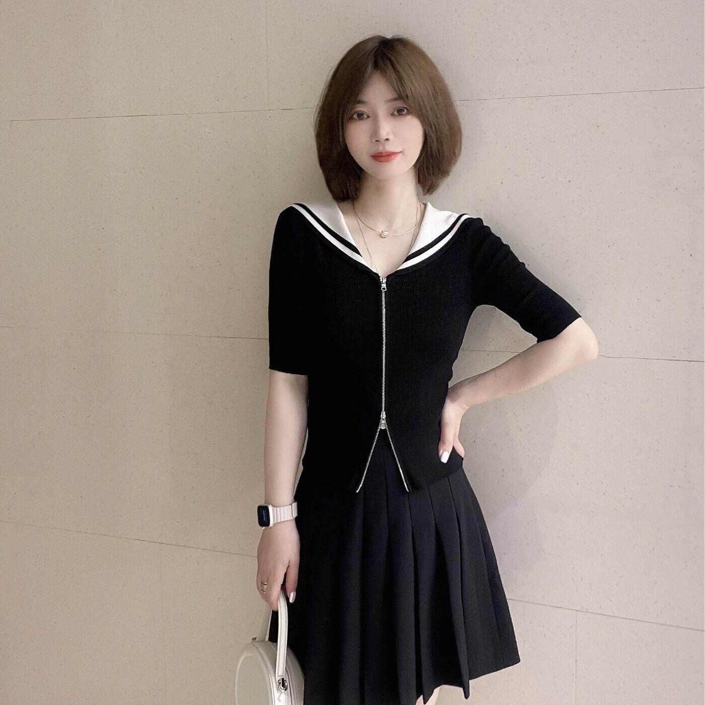 ariosee艾诺丝槿官方旗舰店2026春夏款海军领黑白针织衫上衣8117